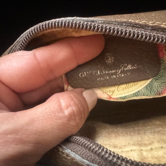 GUCCI Vintage GG Monogram Mini Supreme Crossbody Bag - Picture 9 of 10